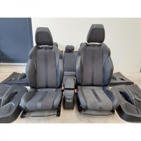 Conjunto de Bancos – PEUGEOT 2008 II (U_)