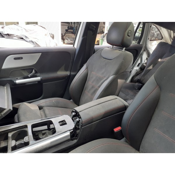 Conjunto de Bancos – MERCEDES-BENZ GLA-CLASS (H247)