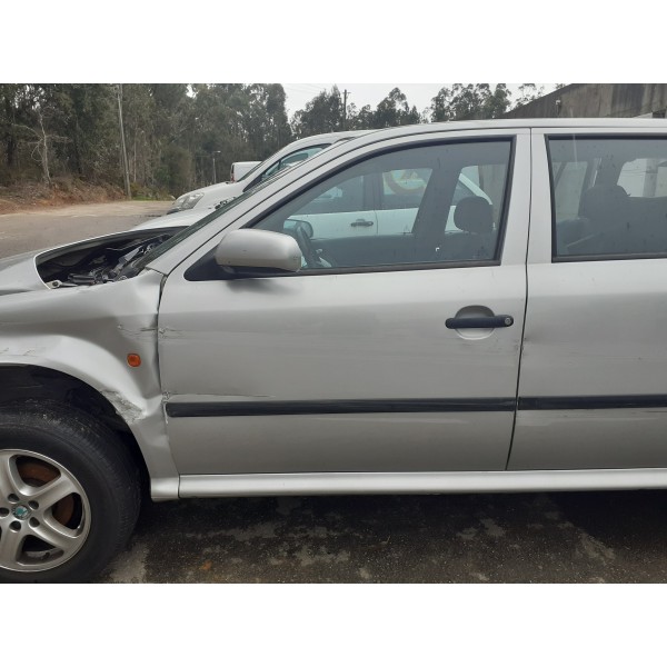 Porta Frente Esquerda – SKODA OCTAVIA I (1U5)