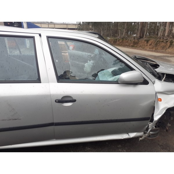 Porta Frente Direita – SKODA OCTAVIA I (1U5)