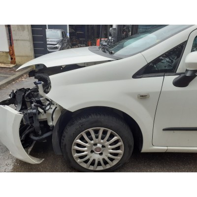 Guarda Lamas Esquerdo – FIAT GRANDE PUNTO (199_)