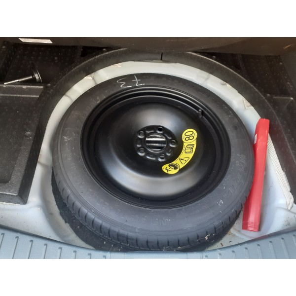 Kit de Pneu Suplente – FORD C-MAX II (DXA/CB7, DXA/CEU)