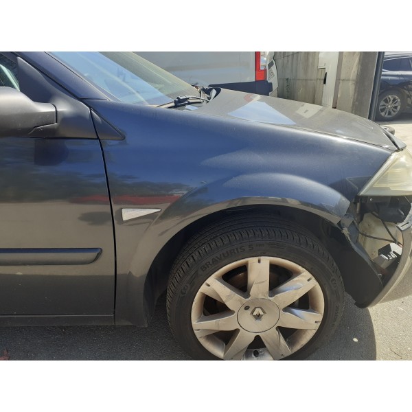 Guarda Lamas Direito – RENAULT MEGANE II (KM_)