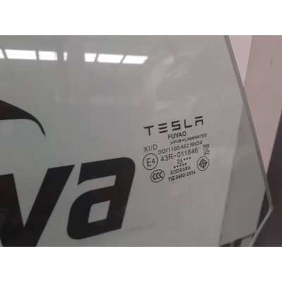 Vidro Porta Frente Direita – TESLA MODEL 3 (5YJ3)
