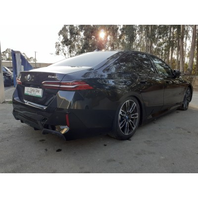 BMW 5 SEDAN (G60) - SALVADO