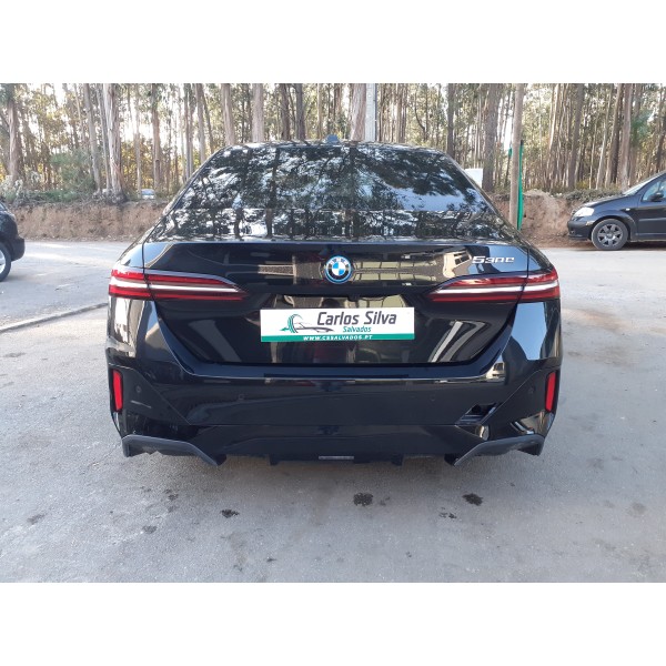 BMW 5 SEDAN (G60) - SALVADO