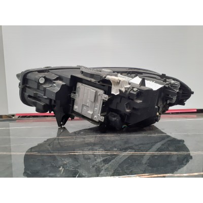 Ótica Direita LED – BMW 1 (F40)