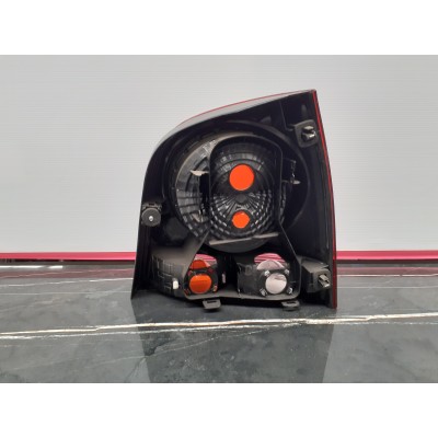 Farolim Trás Esquerdo – VOLKSWAGEN POLO (9N_)