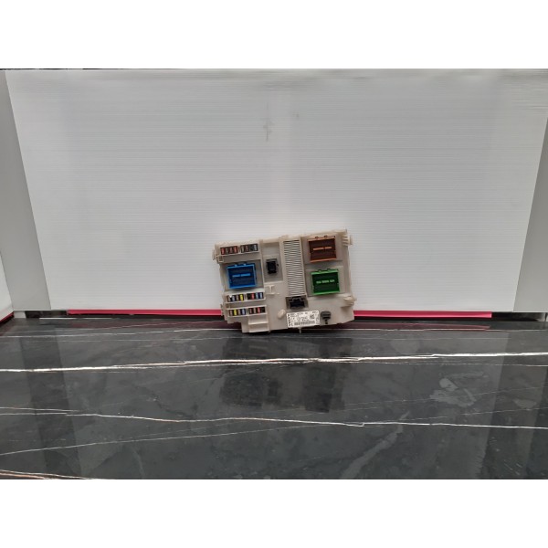 Caixa dos Fusíveis – VOLVO V60 I (155. 157)