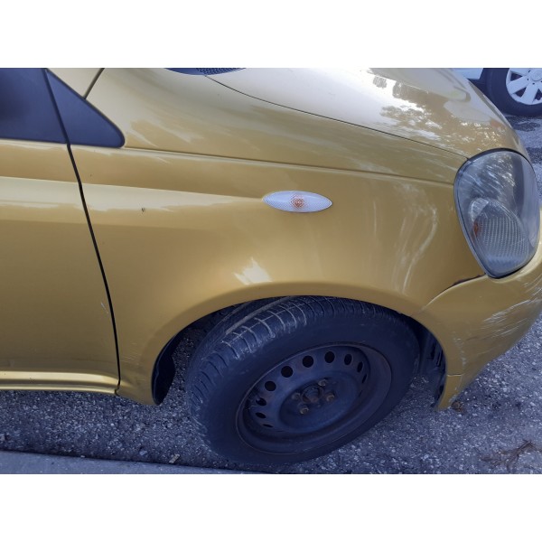 Guarda Lamas Direito – TOYOTA YARIS (_P1_)