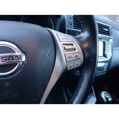 Volante – NISSAN PULSAR (C13)