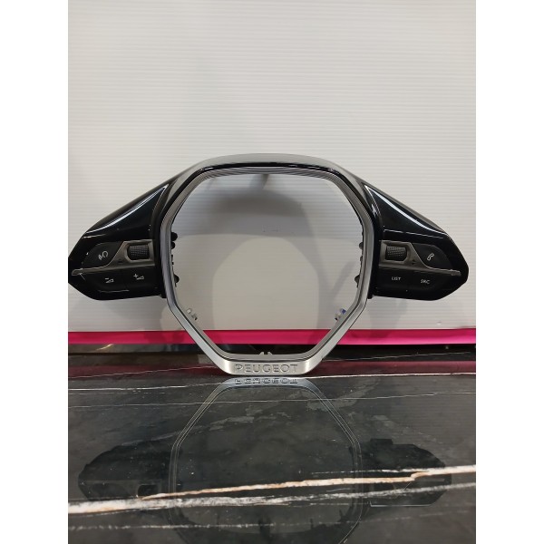 Moldura Volante – PEUGEOT 3008 II (M_)